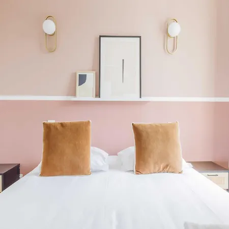 Cosy Le Bon Marche Apartment *